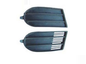 雨燕防雾灯盖板