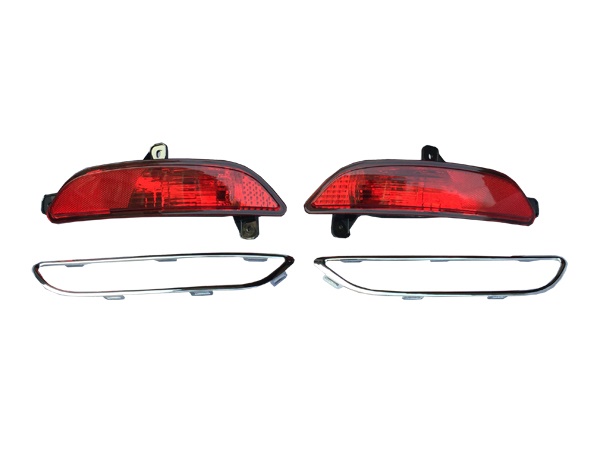 R7后雾灯及雾灯框亮条